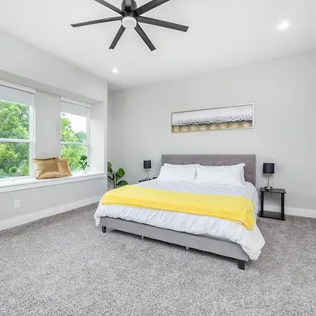 Spectacular 4Brs Home In Downtown Dallas
